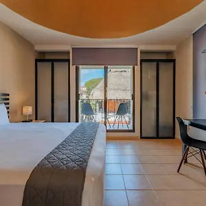 Brisas 5a Av, Hotel